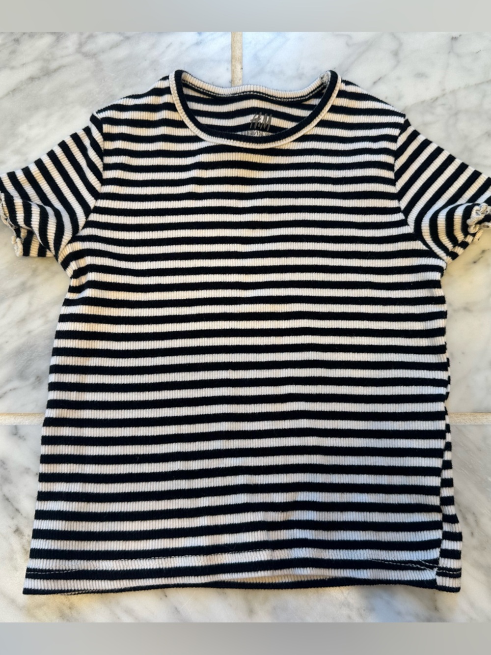 H&M Striped Black & White Short Sleeve Knit Top